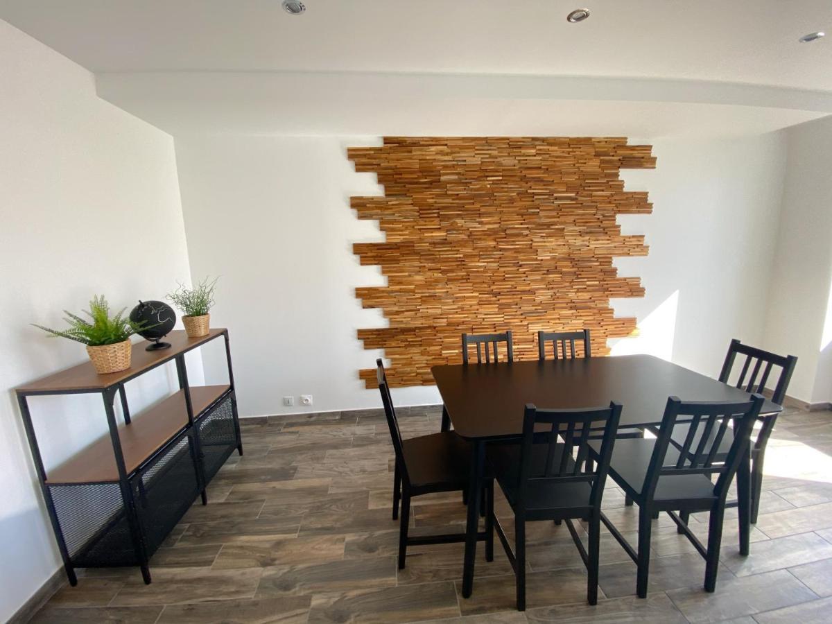 22 Chic & Cosy Grand 92m2 Parking Gratuit Hypercentre Netflix * Saint-Etienne (Loire)